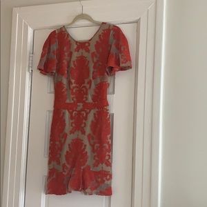 Backless mini lace dress